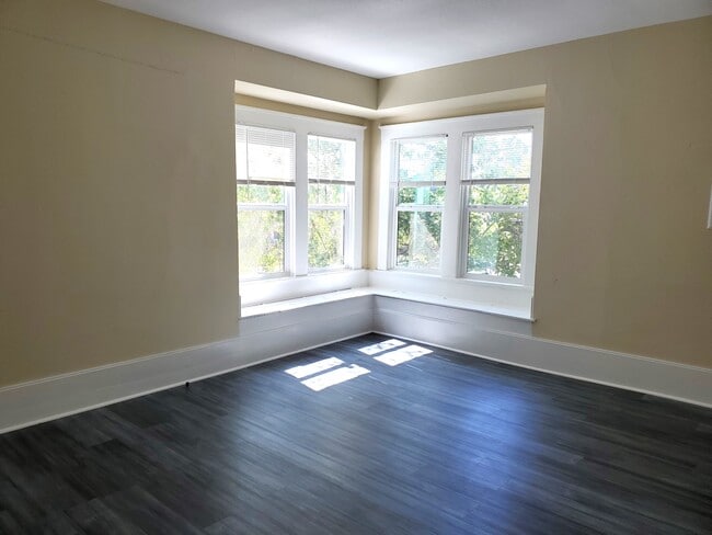 Foto del edificio - 309 N Adams St