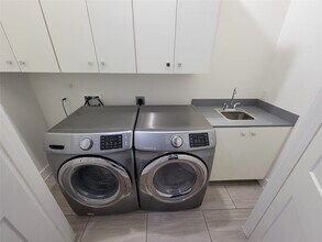 Building Photo - 20 Evanston St