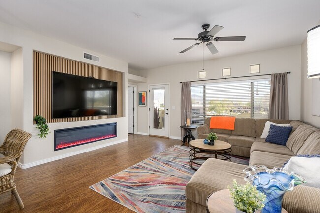 Building Photo - 9100 E Raintree Dr