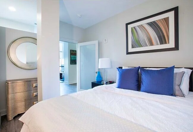 Photo - 1833 Lombard St Apartment