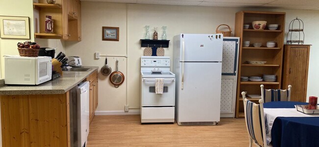 Building Photo - Private Basement Apartment- Fully Furnished