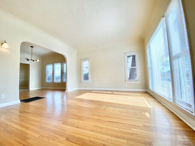 Building Photo - 8543 Horner St