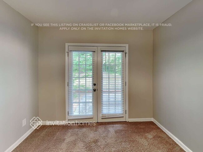 Foto del edificio - 2813 Rainbow Forest Dr