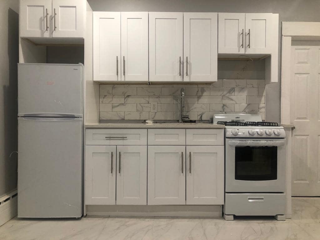 Primary Photo - 579 Avenue A
