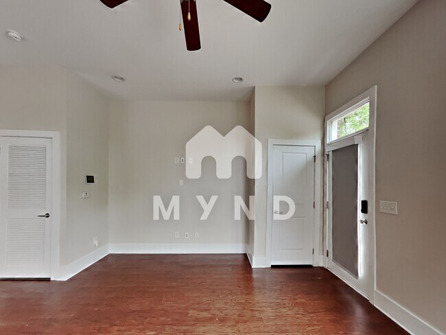 Building Photo - 228 William Drummond Way