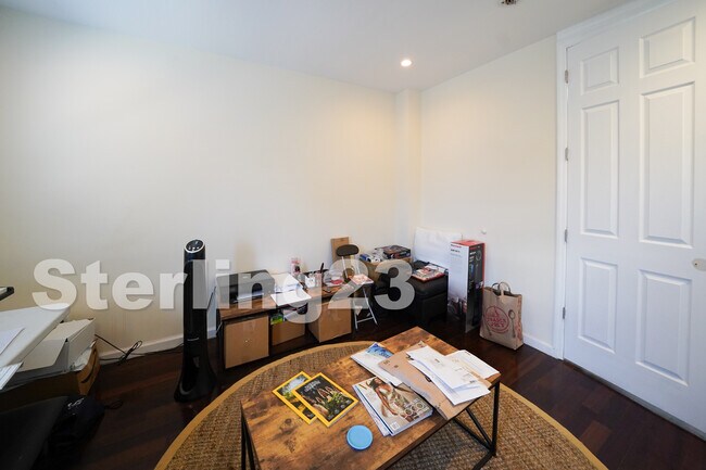 Foto del edificio - 2233 24th St