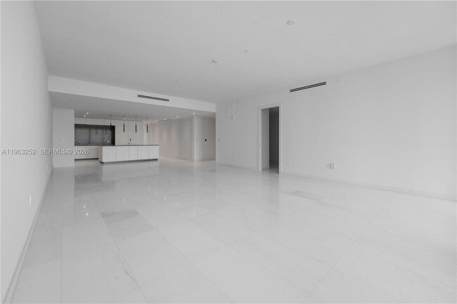 Building Photo - 300 Biscayne Blvd Way