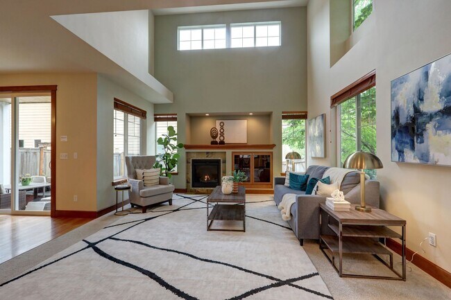 Foto del edificio - Modern Comfort Meets Convenience in Inglemoor Court 4 Bedroom Home