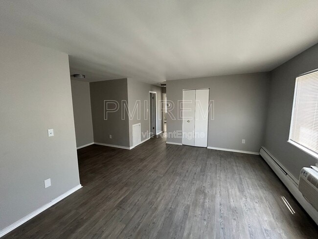 Foto del edificio - 5281 E 126th St