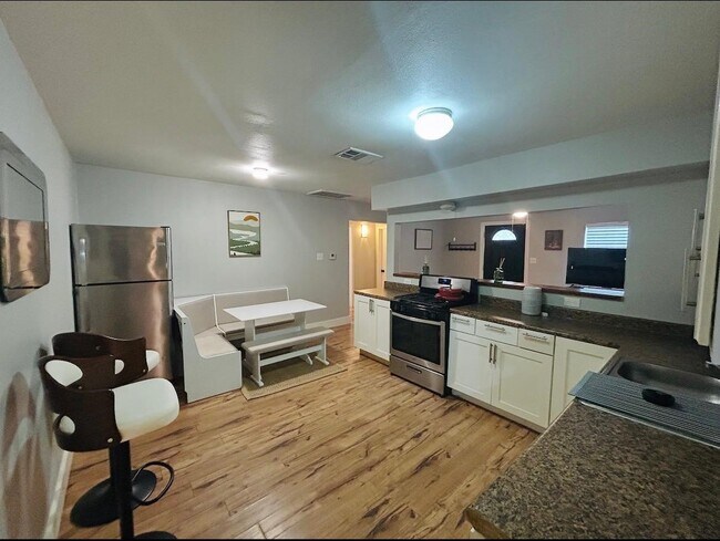 Building Photo - 8137 Wetherby Ln