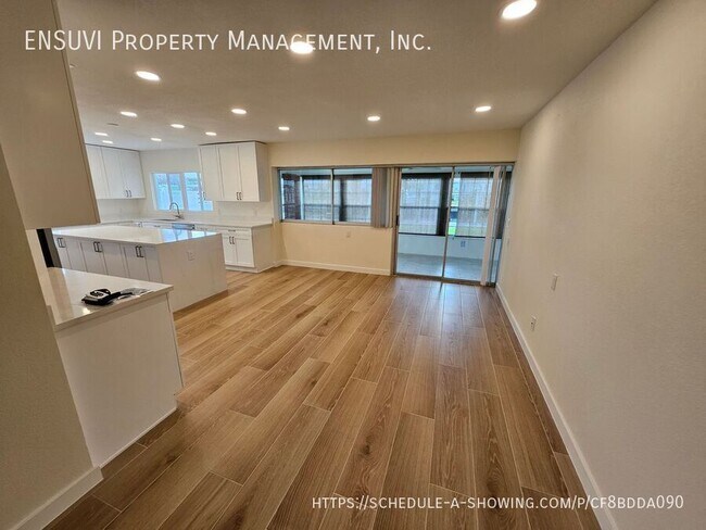 Foto del edificio - 1018 Spindle Palm Way