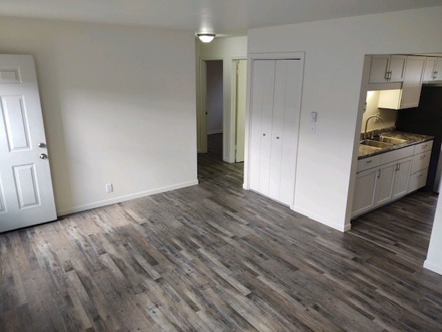 Livingroom I - 2311 N Main St