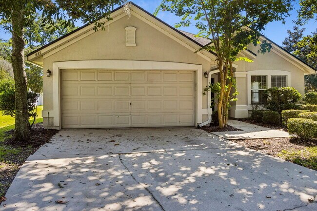 Building Photo - Single-Story OakLeaf Plantation Home Near Shopping, Schools and Recreation