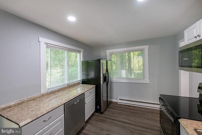 Building Photo - 8075 Solley Rd