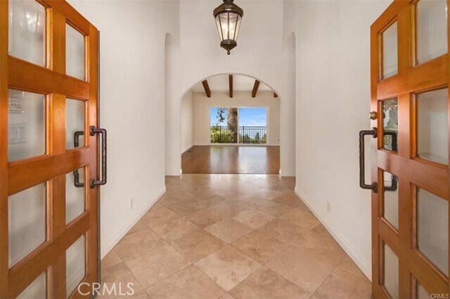 Foto del edificio - 6866 Crest Rd