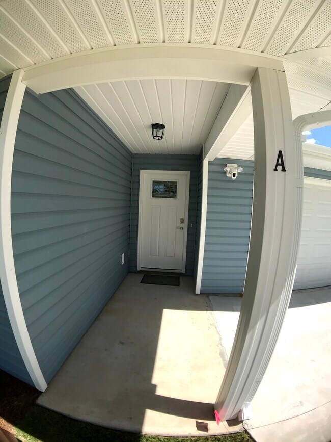 Building Photo - 2111 Bent Oak Ct