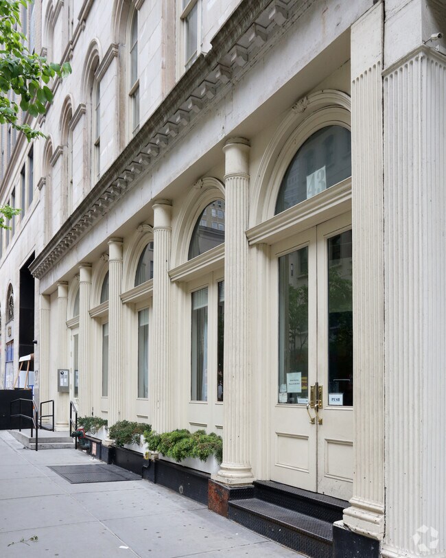 Foto del edificio - 41-43 Warren St