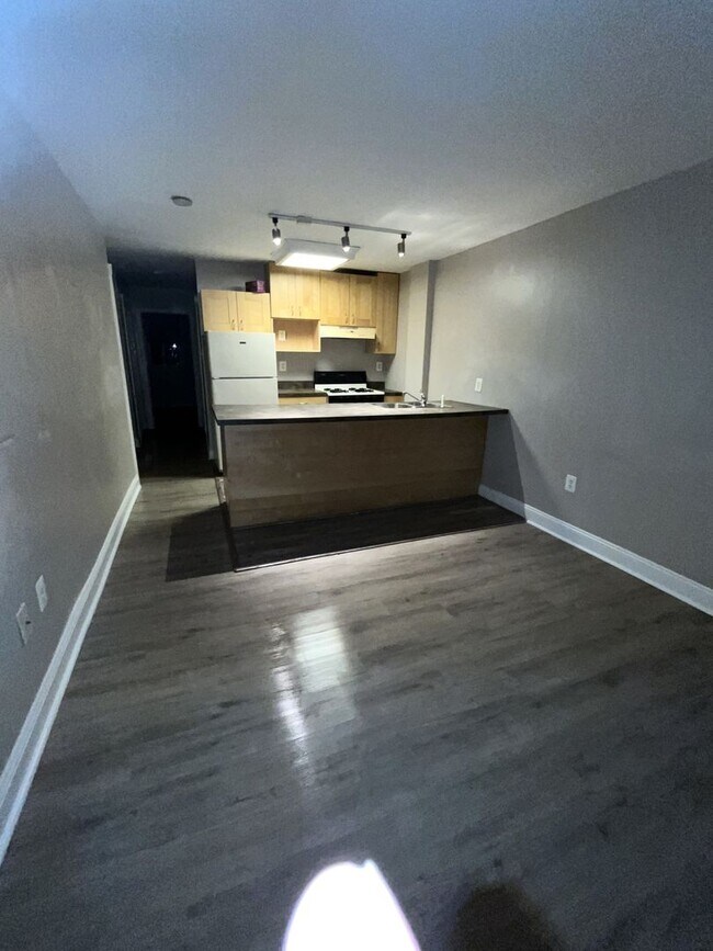 Foto del edificio - 422 W Spencer St