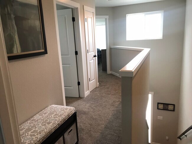 Building Photo - 534 April Court