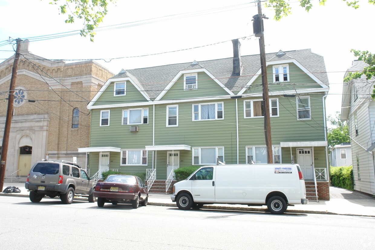 Building Photo - 214-218 High St