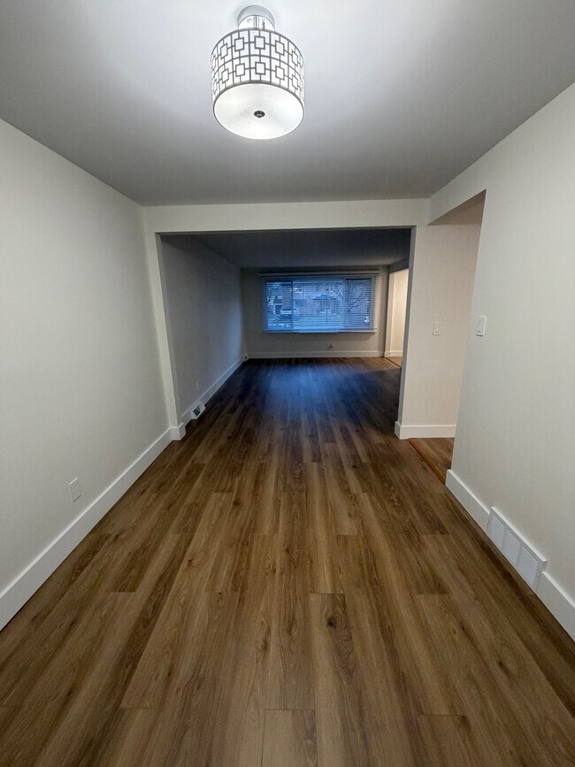 Dinning/Living room - 157 Marine Dr