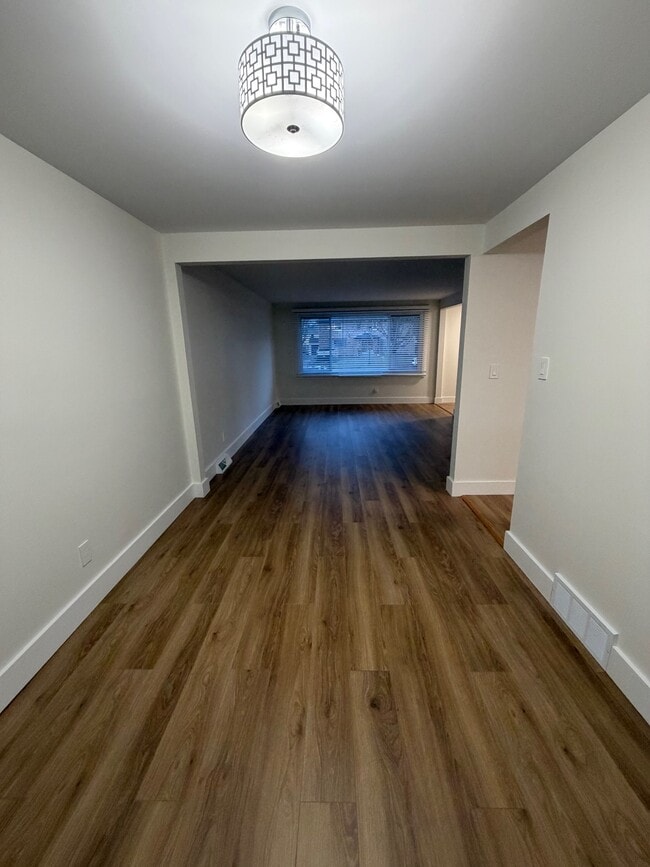 Dinning/Living room - 157 Marine Dr