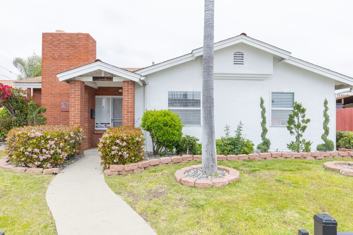 Foto principal - 6404 Zena Dr