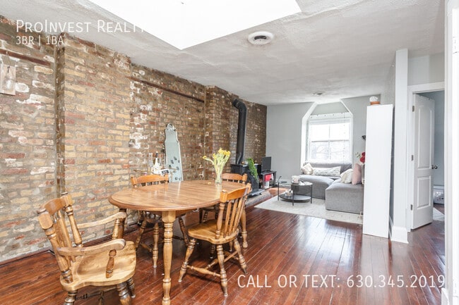 Photo - 2052 N Dayton St Apartment