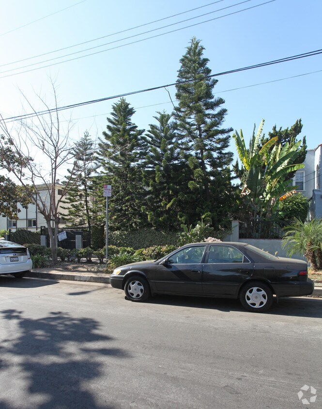 Building Photo - 1233 N Ardmore Ave