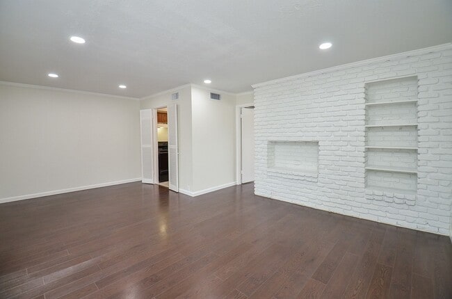 Photo - 2121 Fountain View Drive Unit 50 Apartment