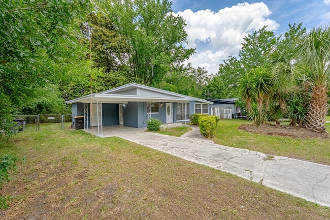 Building Photo - 8043 Joffre Dr