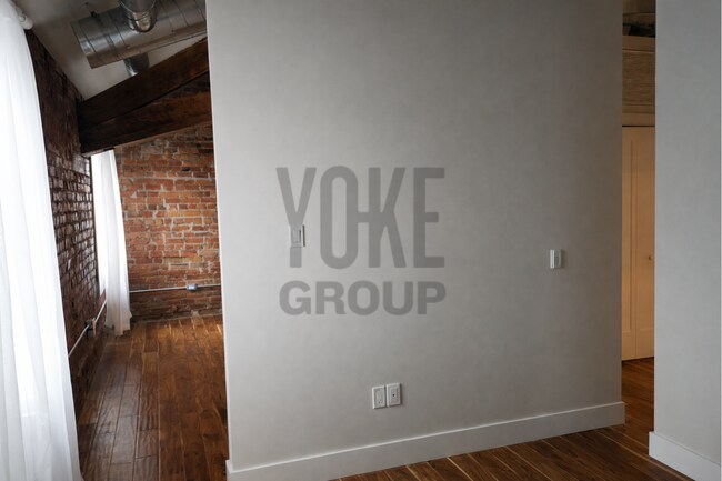 Photo du bâtiment - 85 King St E