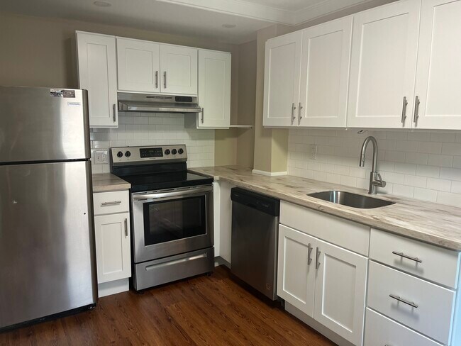 Cocina - 715 Cattell St