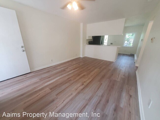 Foto del edificio - 2 br, 1 bath House - 707 Wilson Avenue