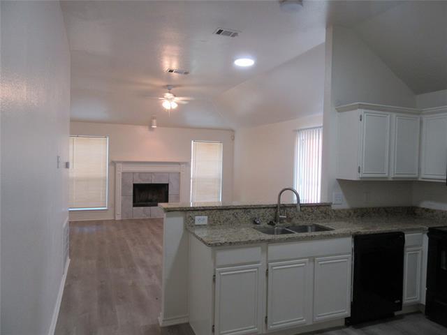 Foto del edificio - 3023 Stonycroft Dr