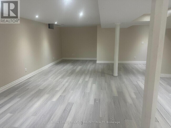 Building Photo - 46 Squire Dr