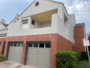 Building Photo - 2668 Bering Dr
