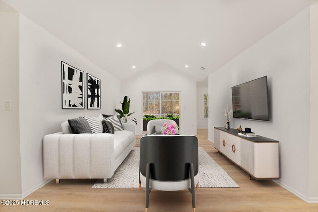 Foto del edificio - 606 Cypress Ln