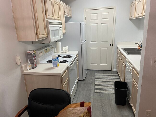 Foto del edificio - 375 Central Ave