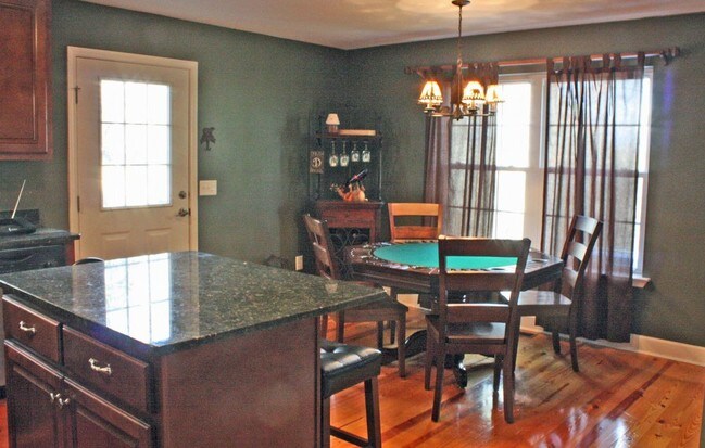 Foto del edificio - 199 Sequoia Dr