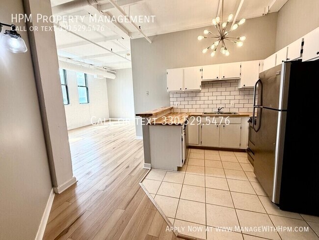 Foto del edificio - 1133 W 9th St