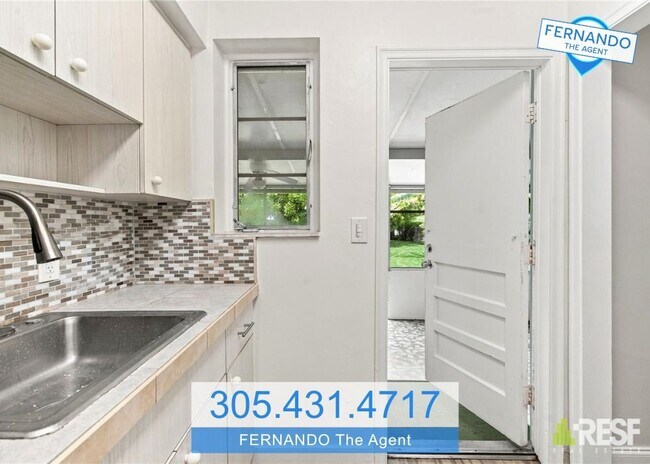 Foto del edificio - 2920 SW 38th Ct