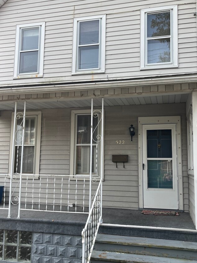 522 Pine St, Hollidaysburg, PA 16648 House Rental in Hollidaysburg