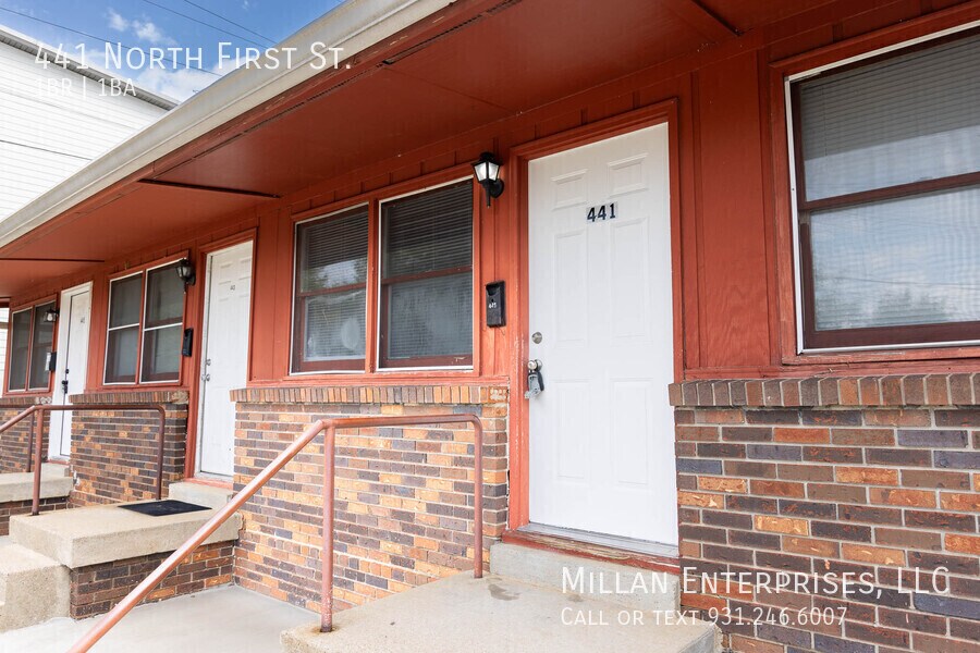 Primary Photo - 441 N 1st St