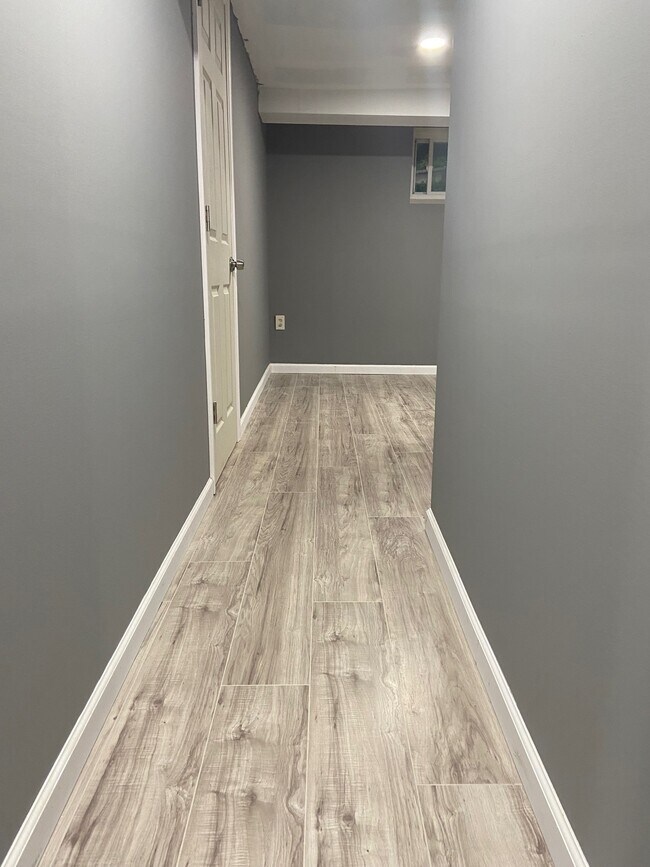 Entrance from mudroom - 7 Corbalis Plz