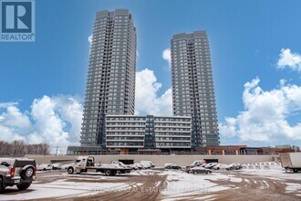 Building Photo - 30 Upper Mall Wy