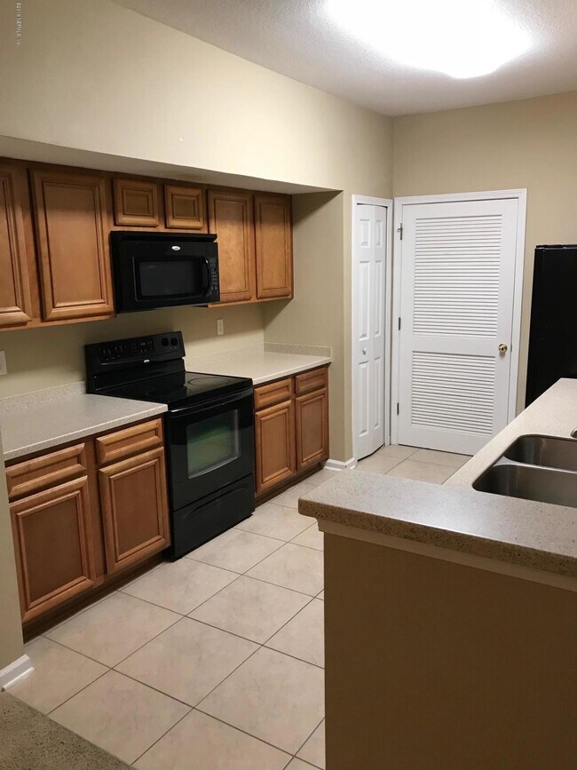 Building Photo - 4935 Islamorada Ln