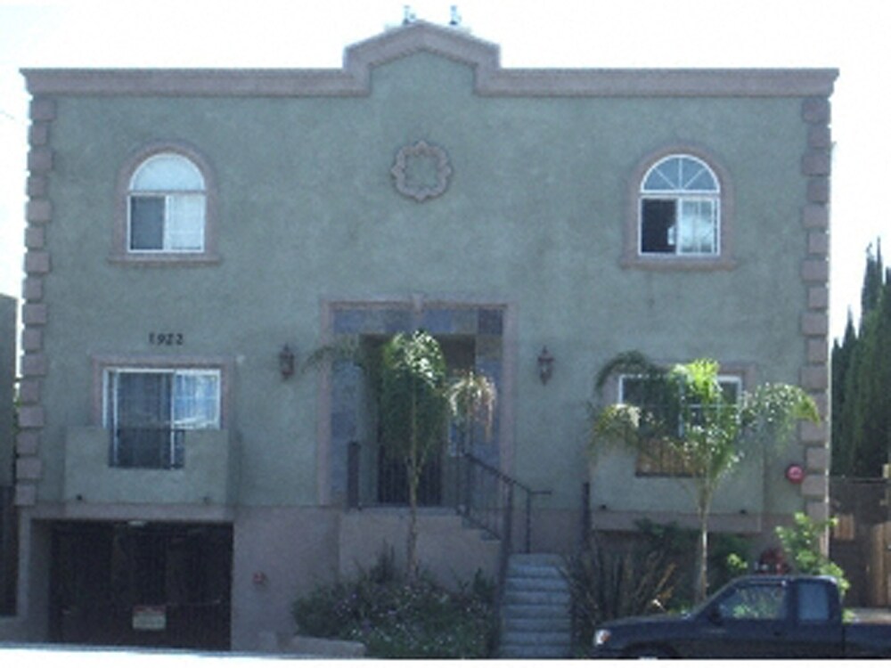 Primary Photo - 1922 Crenshaw Blvd