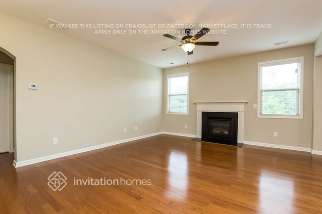 Foto del edificio - 3574 Fallen Oak Ln
