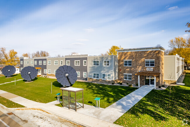 Building Photo - 1300 Main Residences